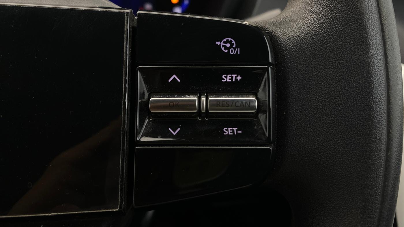 2024 Tata NEXON CREATIVE + SUNROOF 1.2 PETROL, Petrol, Manual, 32,842 km, Adaptive Cruise Control