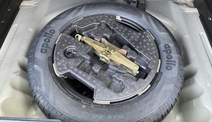 2020 Maruti Vitara Brezza ZXI PLUS AT SHVS, Petrol, Automatic, 68,952 km, Spare Tyre