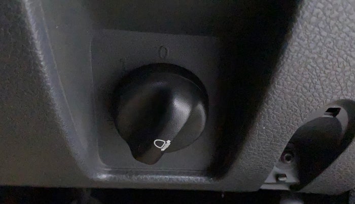 2014 Renault Duster RXL PETROL 104, Petrol, Manual, 54,913 km, Dashboard - Headlight height adjustment not working