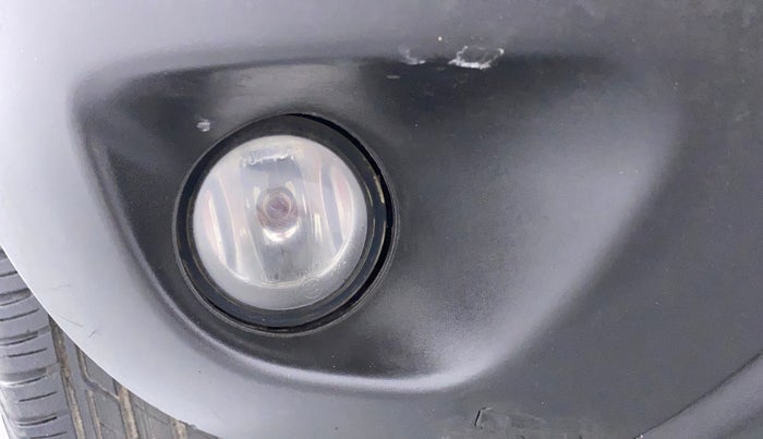 2014 Renault Duster RXL PETROL 104, Petrol, Manual, 54,913 km, Right fog light - Not working