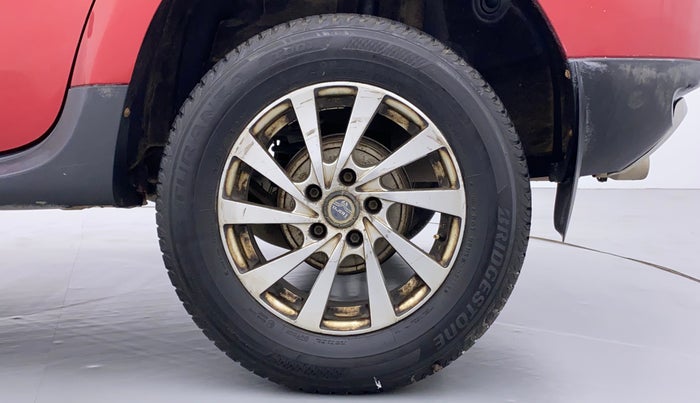 2014 Renault Duster RXL PETROL 104, Petrol, Manual, 54,913 km, Left Rear Wheel