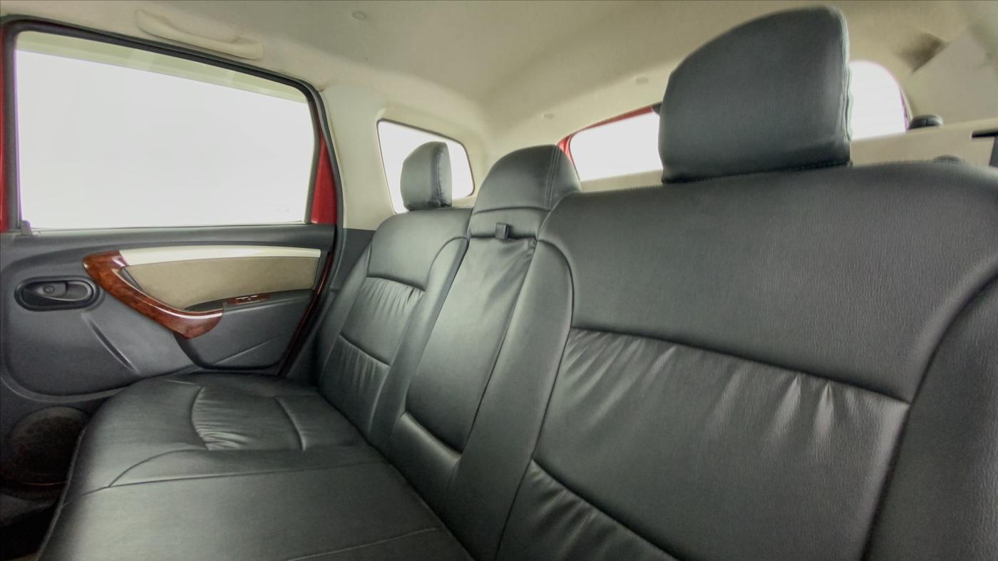 2014 Renault Duster RXL PETROL 104, Petrol, Manual, 54,913 km, Right Side Rear Door Cabin