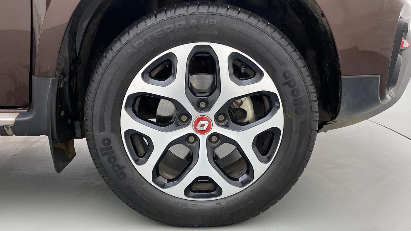 2021 Renault Duster RXZ CVT 1.3 TURBO, Petrol, Automatic, 8,155 km, Right Front Wheel