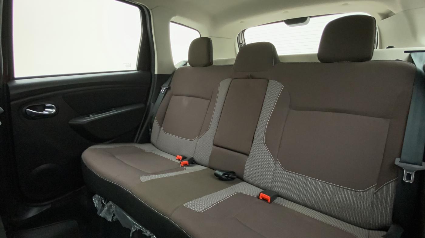 2021 Renault Duster RXZ CVT 1.3 TURBO, Petrol, Automatic, 8,155 km, Right Side Rear Door Cabin
