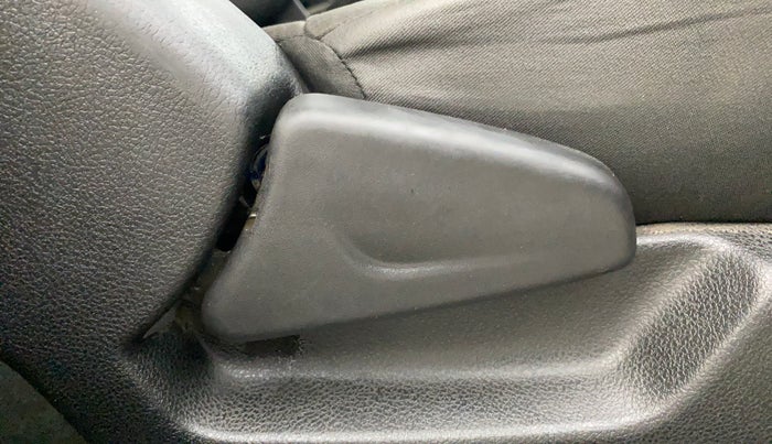 2019 Renault Kwid RXT 1.0 AMT (O), Petrol, Automatic, 70,118 km, Driver Side Adjustment Panel