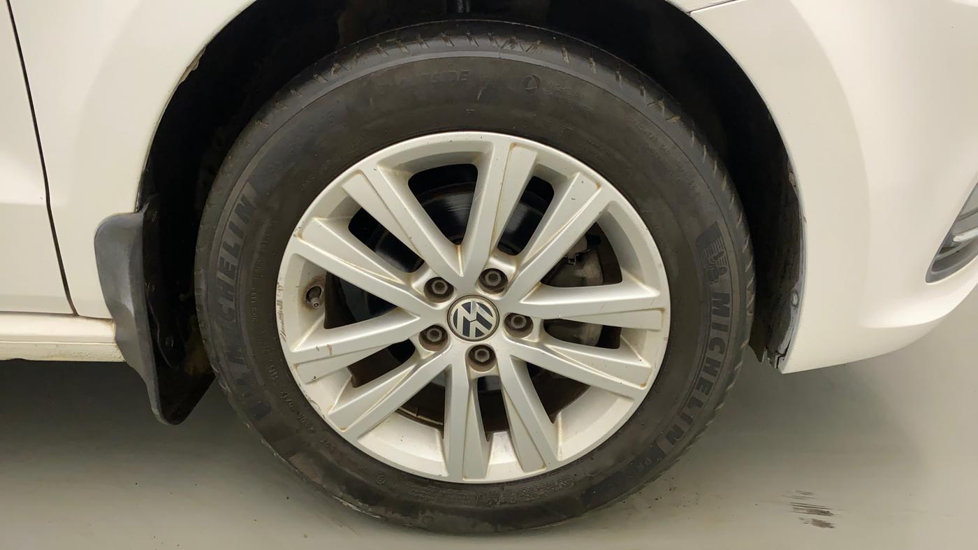 2014 Volkswagen Polo GT TSI AT, Petrol, Automatic, 66,729 km, Right Front Wheel