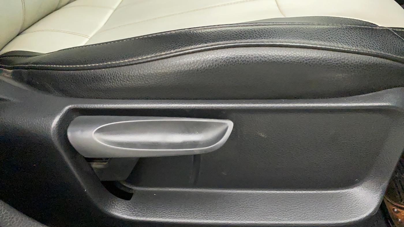 2014 Volkswagen Polo GT TSI AT, Petrol, Automatic, 66,729 km, Driver Side Adjustment Panel