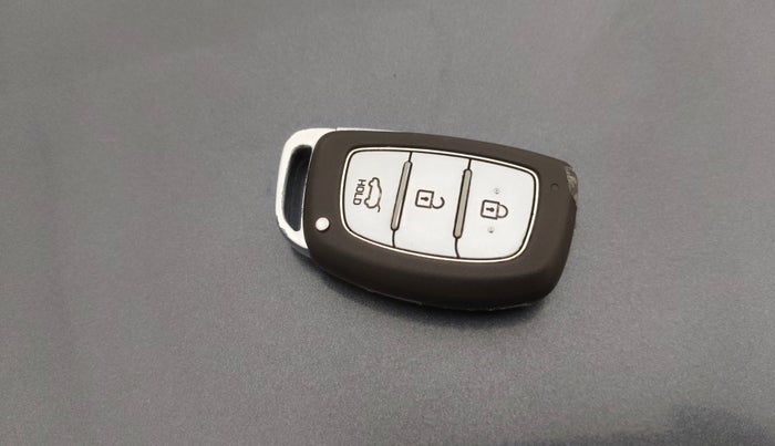 2016 Hyundai Elite i20 ASTA 1.2 (O), Petrol, Manual, 59,057 km, Key Close Up