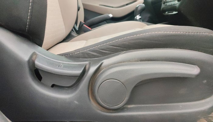 2016 Hyundai Elite i20 ASTA 1.2 (O), Petrol, Manual, 59,057 km, Driver Side Adjustment Panel
