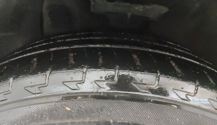 2016 Hyundai Elite i20 ASTA 1.2 (O), Petrol, Manual, 59,057 km, Left Front Tyre Tread