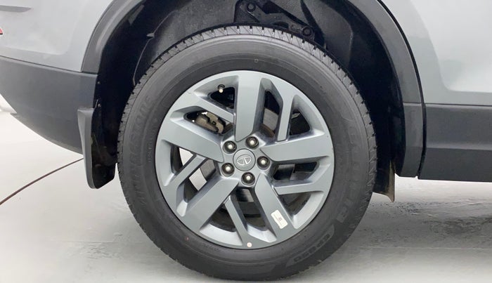 2023 Tata Safari XT, Diesel, Manual, 17,520 km, Right Rear Wheel