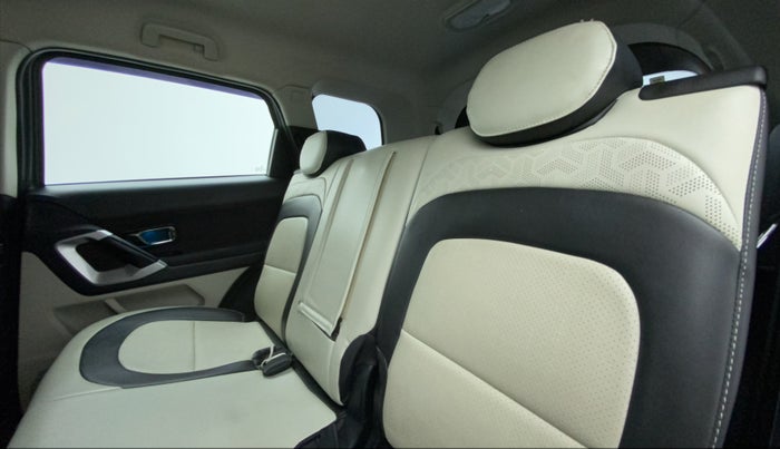 2023 Tata Safari XT, Diesel, Manual, 17,520 km, Right Side Rear Door Cabin