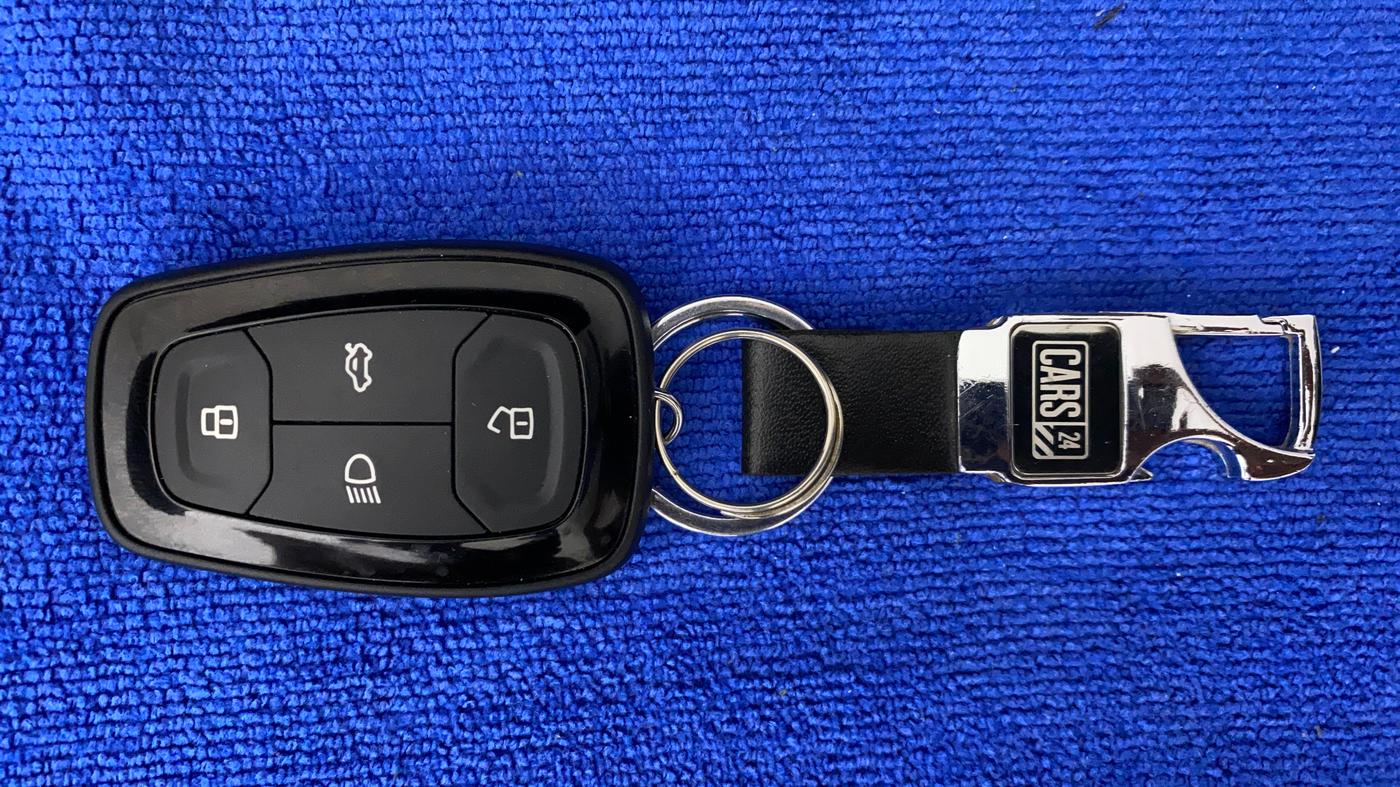 2023 Tata Safari XT, Diesel, Manual, 17,520 km, Key Close Up