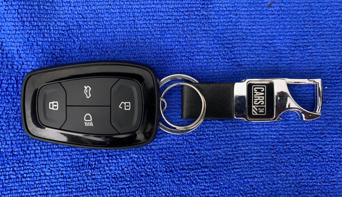 2023 Tata Safari XT, Diesel, Manual, 17,520 km, Key Close Up