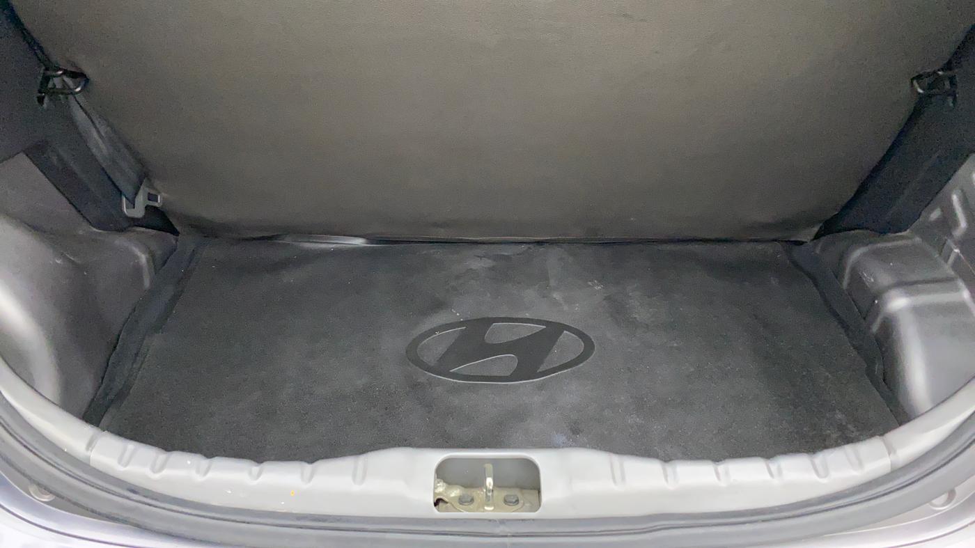 2013 Hyundai Eon ERA PLUS, Petrol, Manual, 18,997 km, Boot Inside