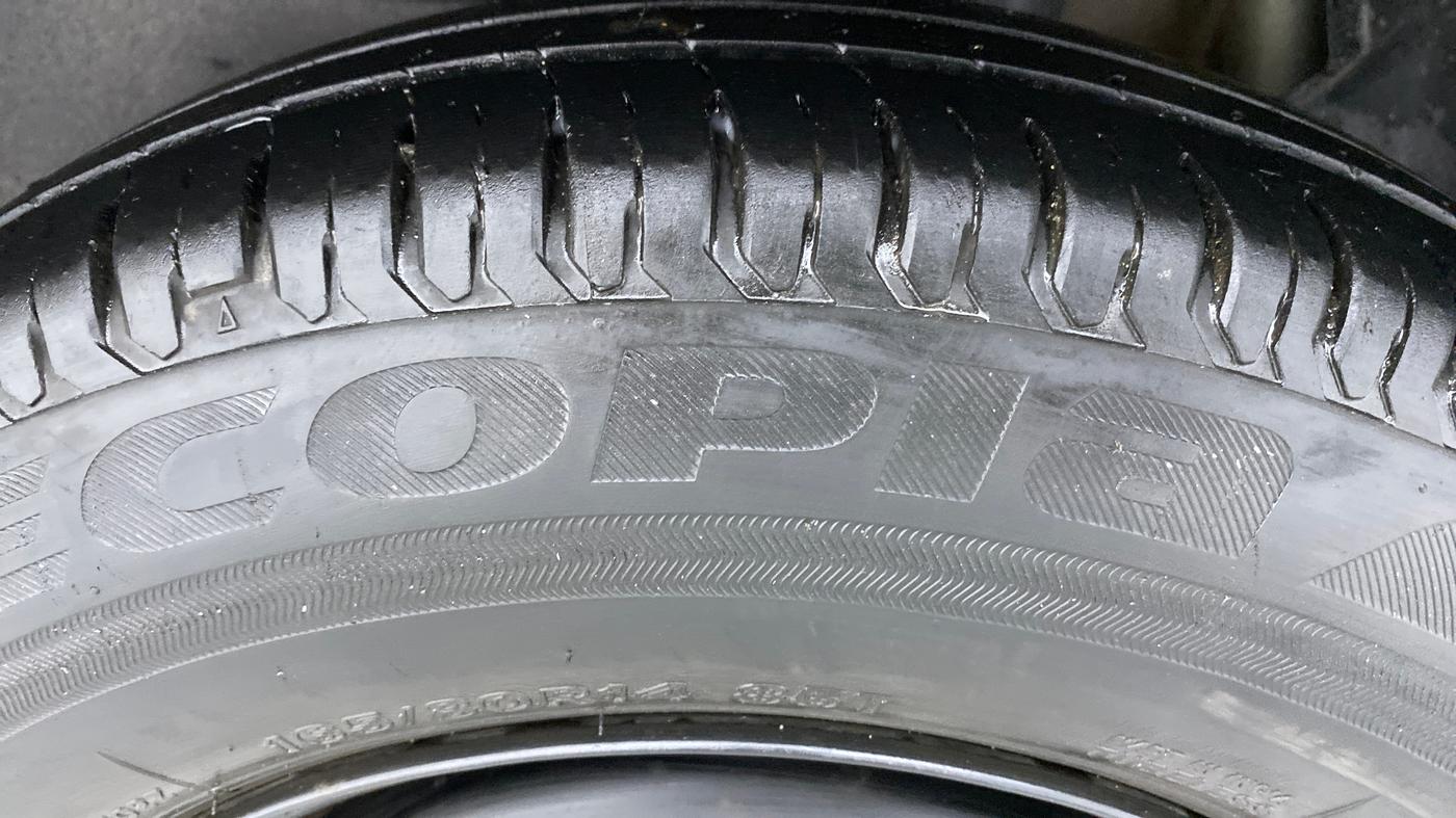 2018 Maruti Dzire VXI, Petrol, Manual, 25,471 km, Left Rear Tyre Tread