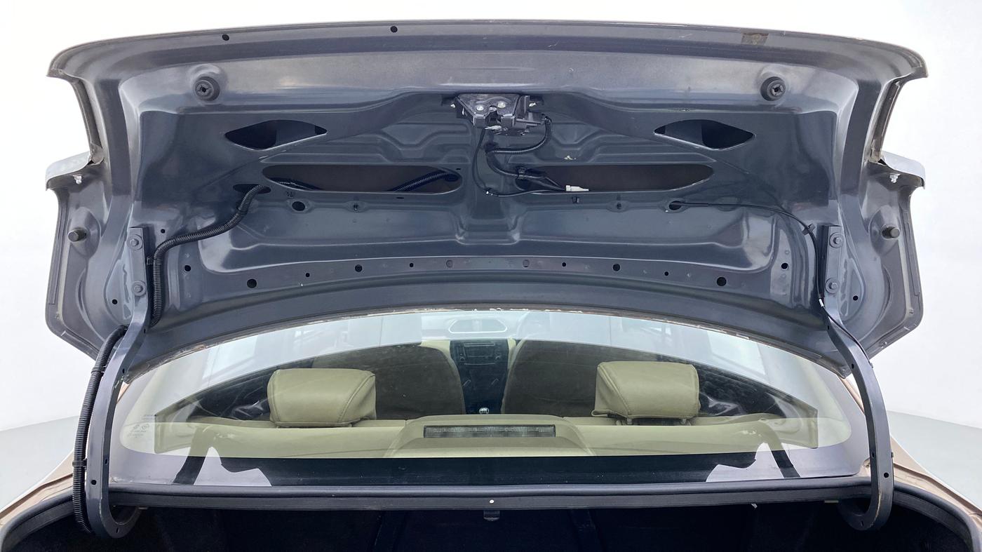 2018 Maruti Dzire VXI, Petrol, Manual, 25,471 km, Boot Door Open