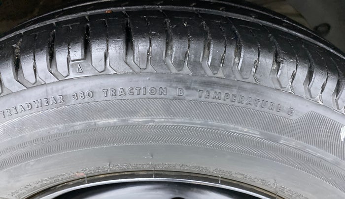 2018 Maruti Dzire VXI, Petrol, Manual, 25,471 km, Right Front Tyre Tread