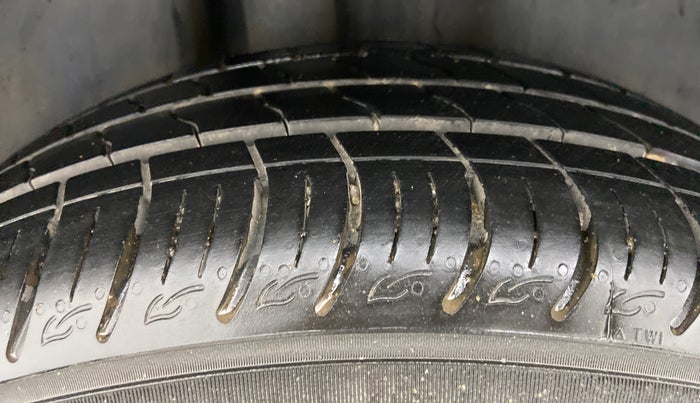 2018 Volkswagen Vento HIGHLINE 1.5 AT, Diesel, Automatic, 63,290 km, Right Rear Tyre Tread