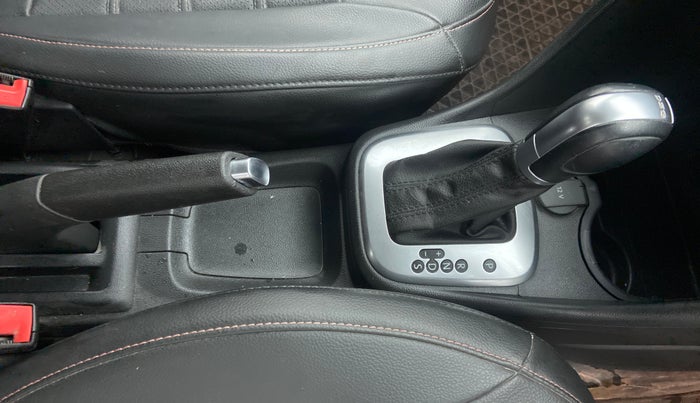 2018 Volkswagen Vento HIGHLINE 1.5 AT, Diesel, Automatic, 63,290 km, Gear Lever