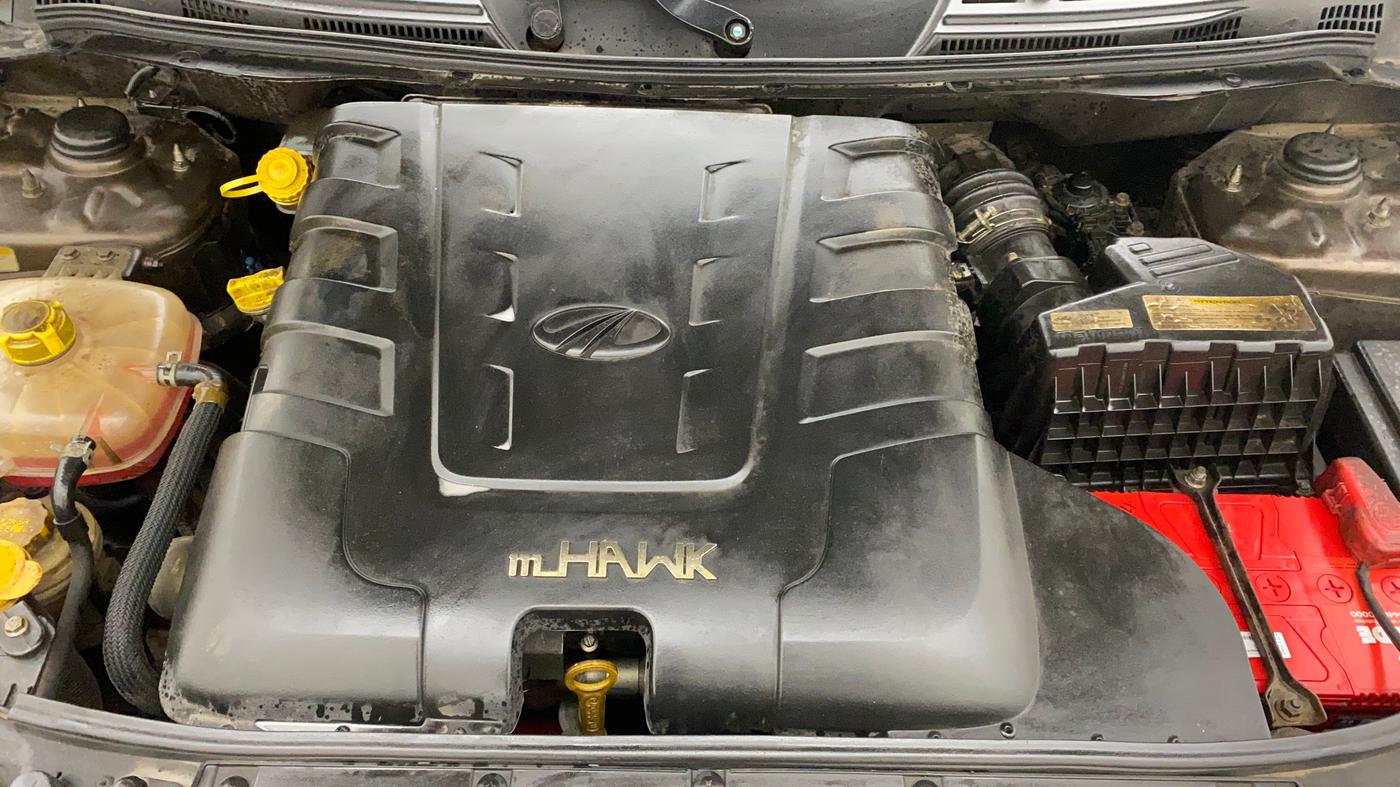 2018 Mahindra XUV500 W11 AT, Diesel, Automatic, 1,27,342 km, Open Bonet