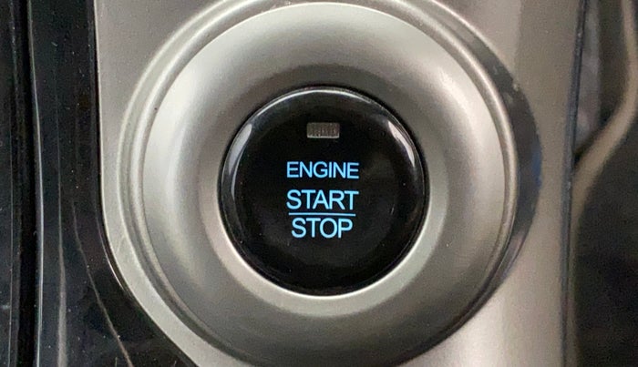 2018 Mahindra XUV500 W11 AT, Diesel, Automatic, 1,27,342 km, Keyless Start/ Stop Button