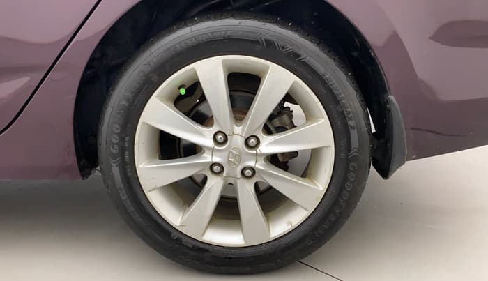 2012 Hyundai Verna FLUIDIC 1.6 VTVT SX AT, Petrol, Automatic, 79,098 km, Left Rear Wheel