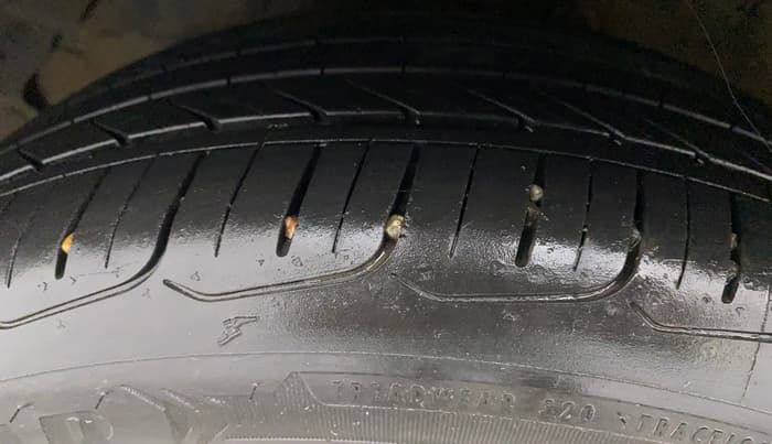 2012 Hyundai Verna FLUIDIC 1.6 VTVT SX AT, Petrol, Automatic, 79,098 km, Left Front Tyre Tread
