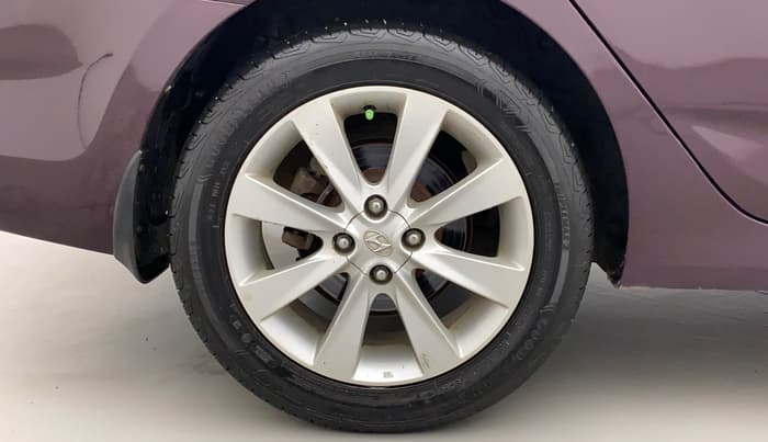 2012 Hyundai Verna FLUIDIC 1.6 VTVT SX AT, Petrol, Automatic, 79,098 km, Right Rear Wheel