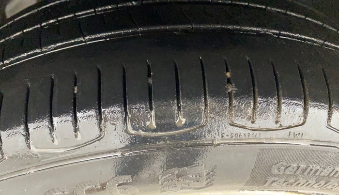 2017 Tata Tiago XZ PETROL, Petrol, Manual, 63,528 km, Left Front Tyre Tread