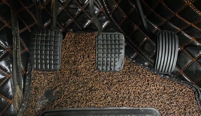 2017 Tata Tiago XZ PETROL, Petrol, Manual, 63,528 km, Pedals