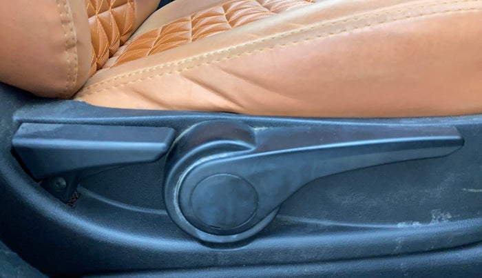 2017 Tata Tiago XZ PETROL, Petrol, Manual, 63,528 km, Driver Side Adjustment Panel