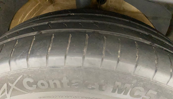 2020 MG HECTOR SHARP 2.0 DIESEL DUAL TONE, Diesel, Manual, 35,174 km, Right Front Tyre Tread