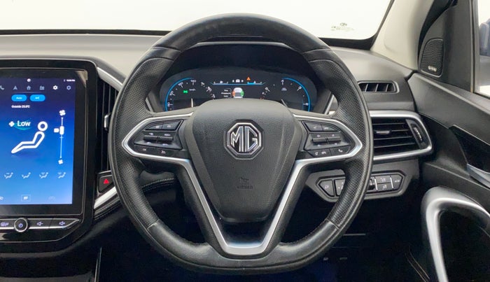 2020 MG HECTOR SHARP 2.0 DIESEL DUAL TONE, Diesel, Manual, 35,174 km, Steering Wheel Close Up