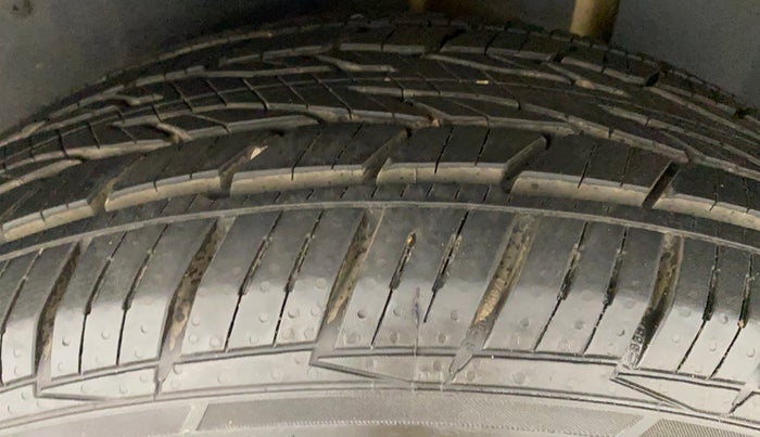 2020 MG HECTOR SHARP 2.0 DIESEL DUAL TONE, Diesel, Manual, 35,174 km, Left Rear Tyre Tread