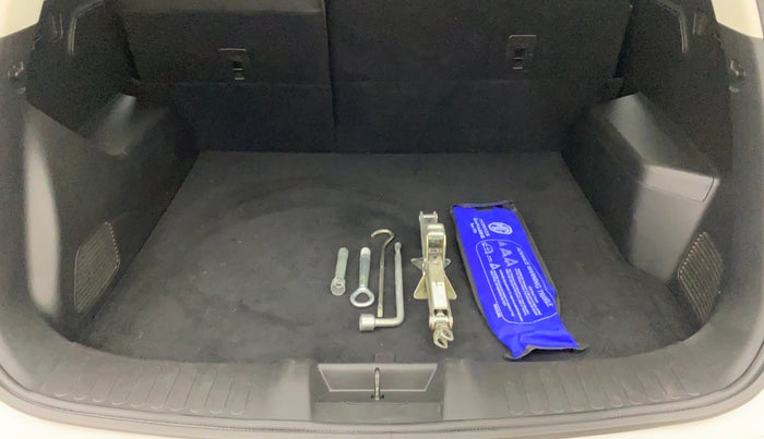 2020 MG HECTOR SHARP 2.0 DIESEL DUAL TONE, Diesel, Manual, 35,174 km, Boot Inside