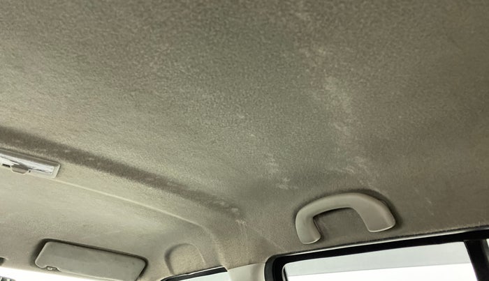 2013 Maruti Swift VXI, Petrol, Manual, 31,742 km, Ceiling - Roof lining minor dirty