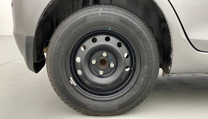 2013 Maruti Swift VXI, Petrol, Manual, 31,742 km, Right Rear Wheel