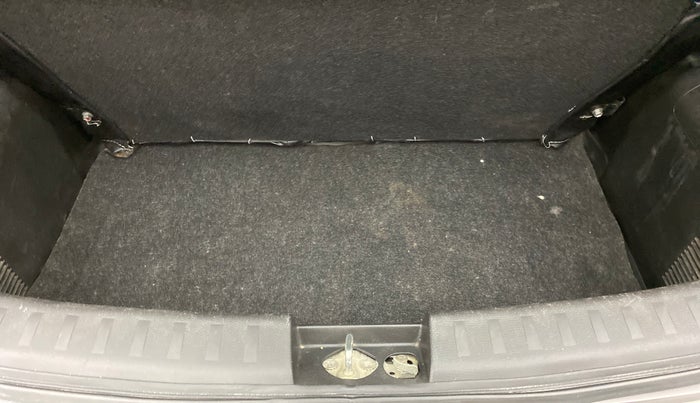 2013 Maruti Swift VXI, Petrol, Manual, 31,742 km, Boot Inside