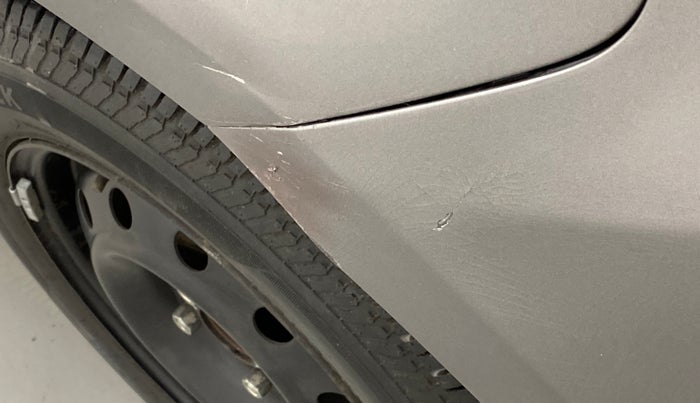 2013 Maruti Swift VXI, Petrol, Manual, 31,742 km, Rear bumper - Paint is slightly damaged