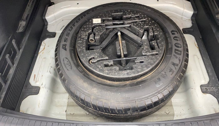 2017 Hyundai Creta E PLUS 1.6 PETROL, Petrol, Manual, 39,630 km, Spare Tyre