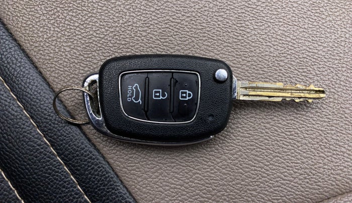 2017 Hyundai Creta E PLUS 1.6 PETROL, Petrol, Manual, 39,630 km, Key Close Up