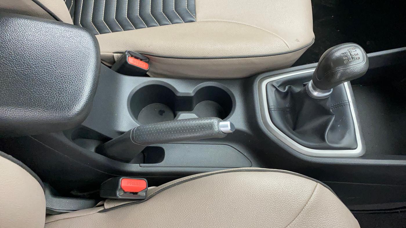 2017 Hyundai Creta E PLUS 1.6 PETROL, Petrol, Manual, 39,630 km, Gear Lever