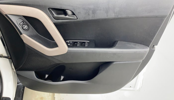 2017 Hyundai Creta E PLUS 1.6 PETROL, Petrol, Manual, 39,630 km, Driver Side Door Panels Control