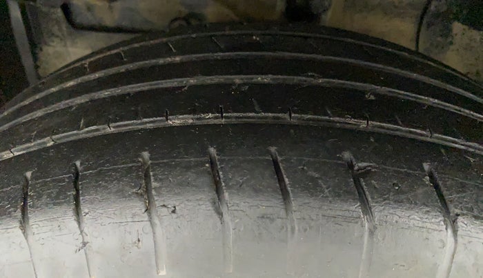 2018 Maruti Vitara Brezza LDI, Diesel, Manual, 75,647 km, Left Front Tyre Tread