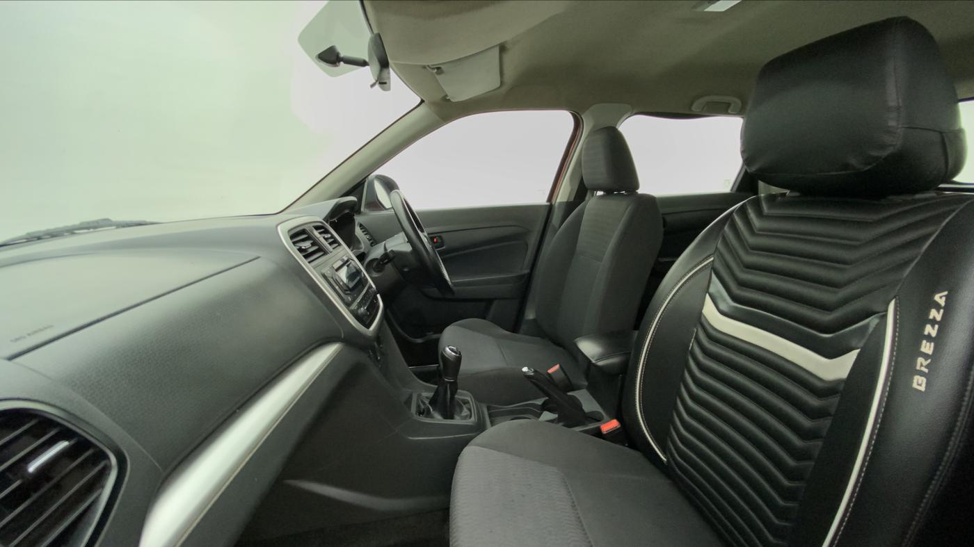 2018 Maruti Vitara Brezza LDI, Diesel, Manual, 75,647 km, Right Side Front Door Cabin