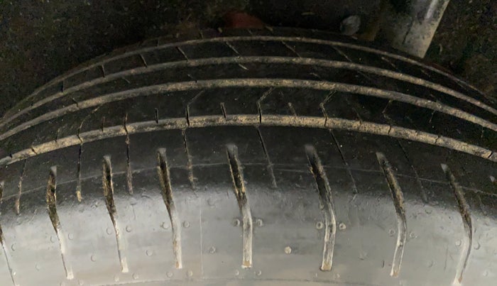 2018 Maruti Vitara Brezza LDI, Diesel, Manual, 75,647 km, Left Rear Tyre Tread