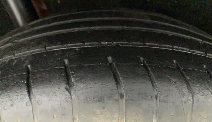 2018 Maruti Vitara Brezza LDI, Diesel, Manual, 75,647 km, Right Rear Tyre Tread
