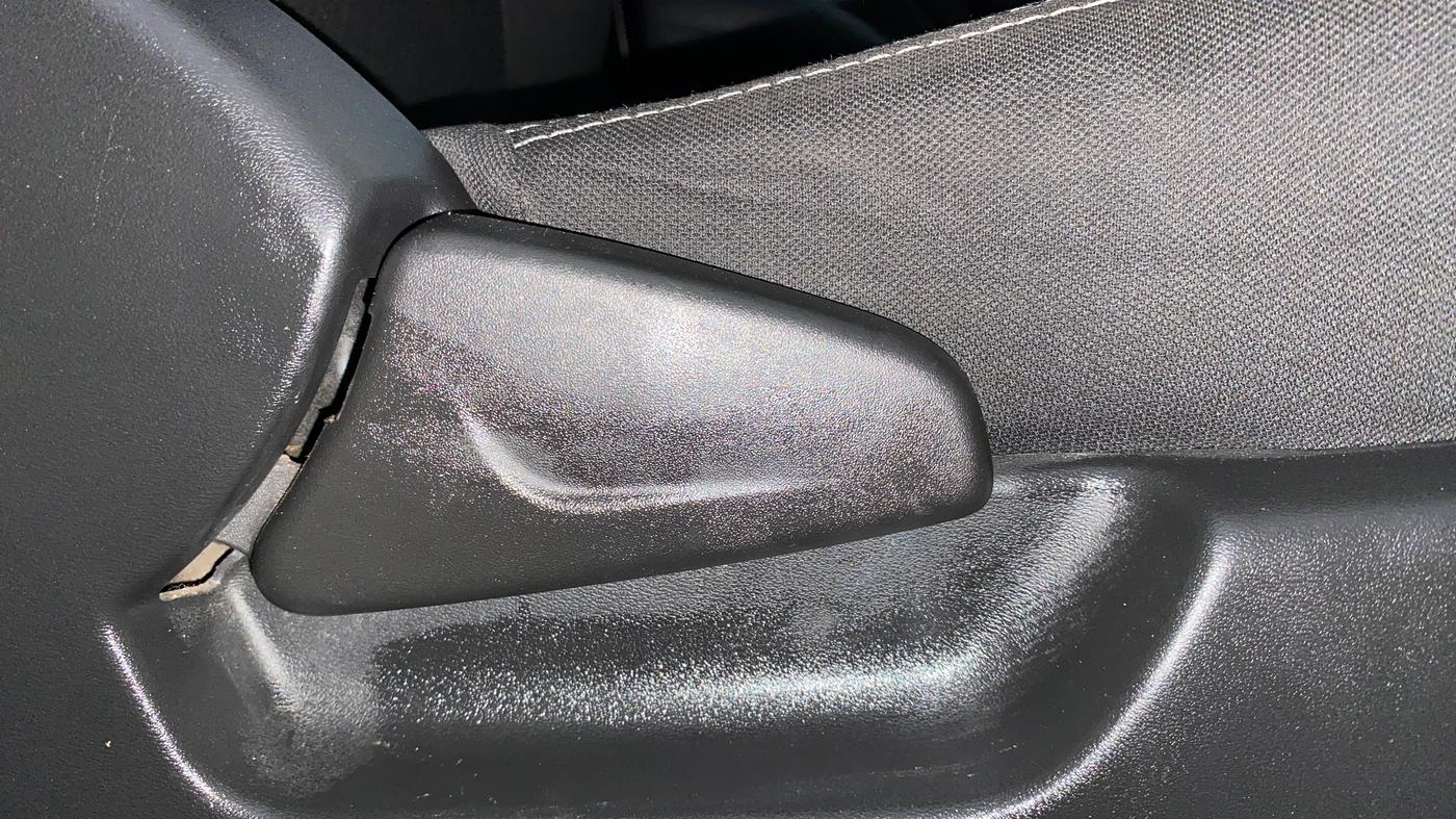 2019 Datsun Redi Go T (O), Petrol, Manual, 17,499 km, Driver Side Adjustment Panel