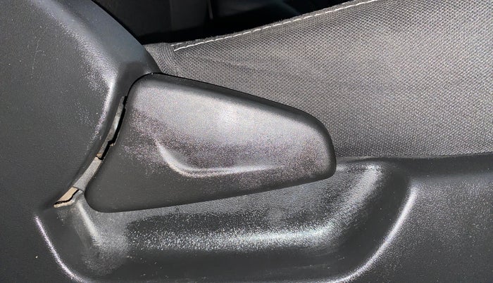 2019 Datsun Redi Go T (O), Petrol, Manual, 17,499 km, Driver Side Adjustment Panel